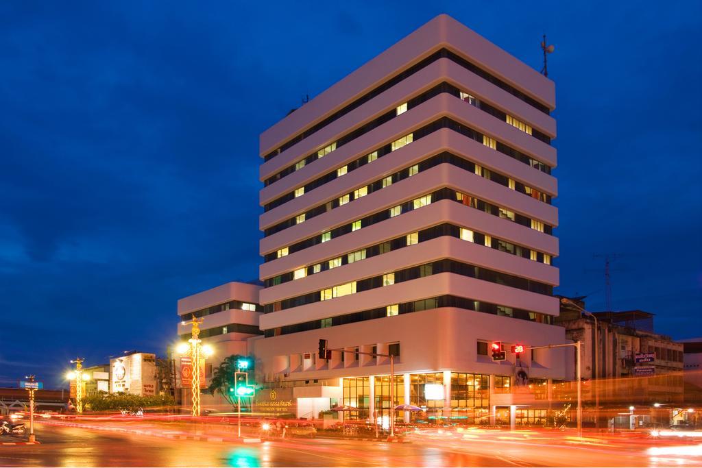 Thumrin Hotel Trang Exterior photo